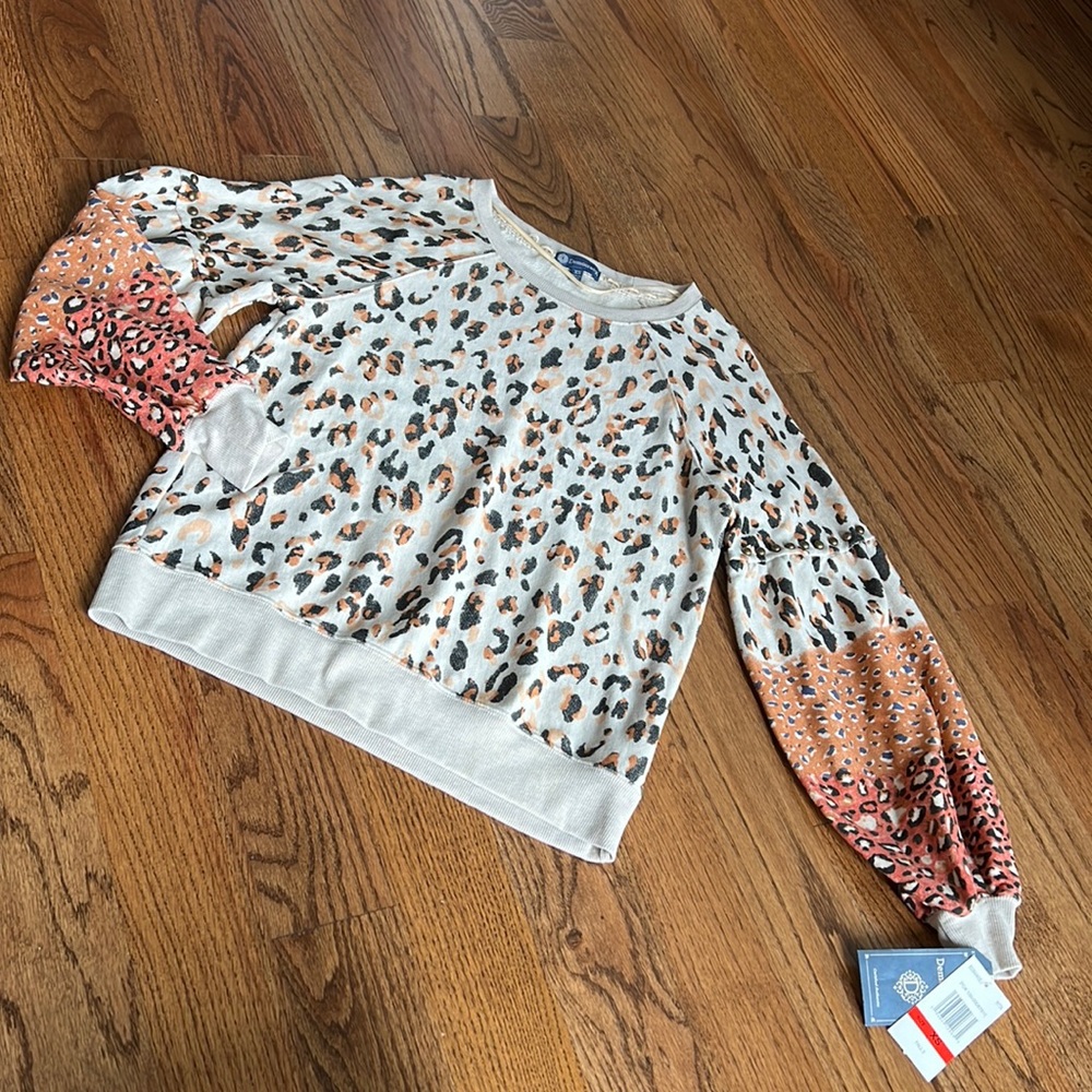 NWT Democracy Long Sleeve Crew Neck Animal Print Top